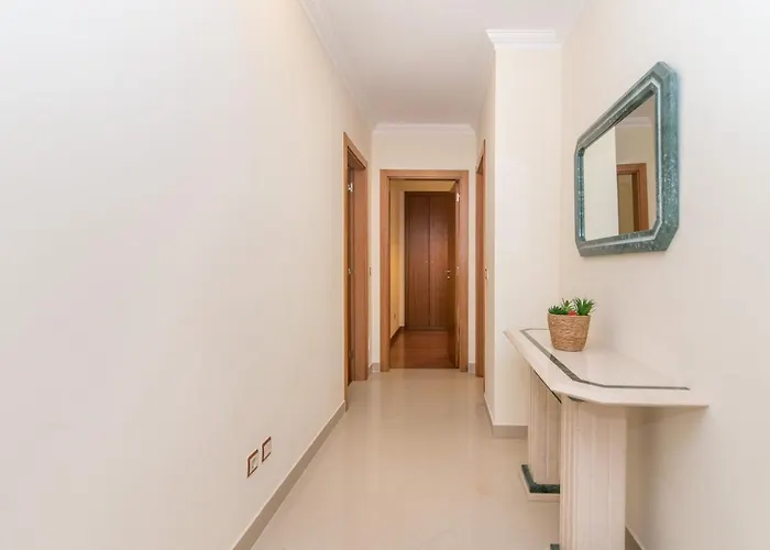 Casa Mergoux - Quiet - Spacious - Ac - Wi-fi - Smart Tv 아파트